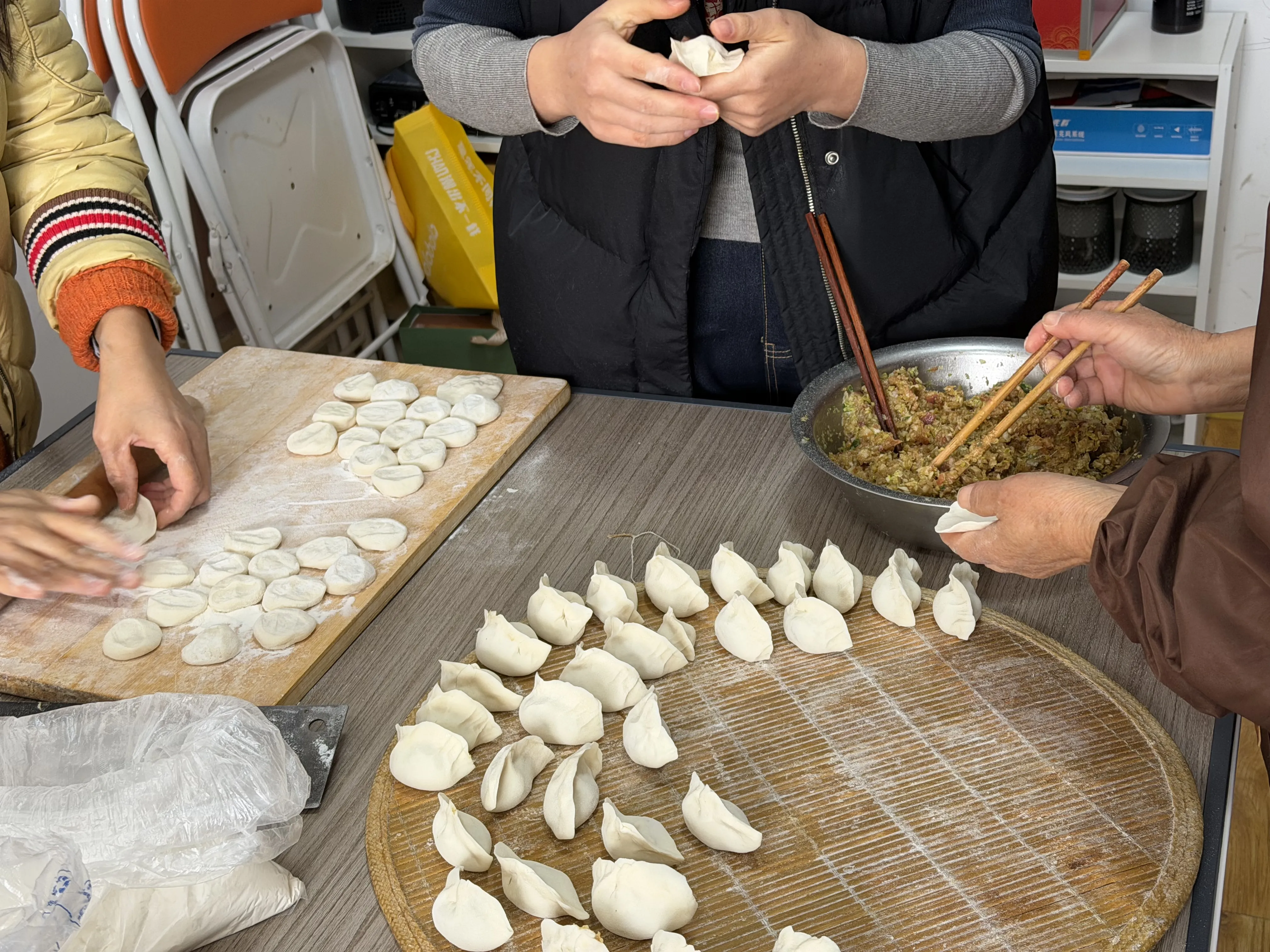 Zemeijia ag Ceiliúradh Athbhliain Bheag an Tuaiscirt